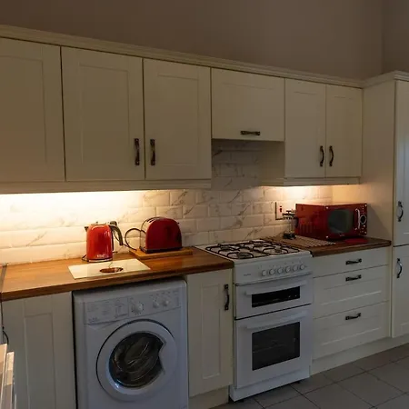 Alensgrove #11 - One-bedroom לייקסליפ